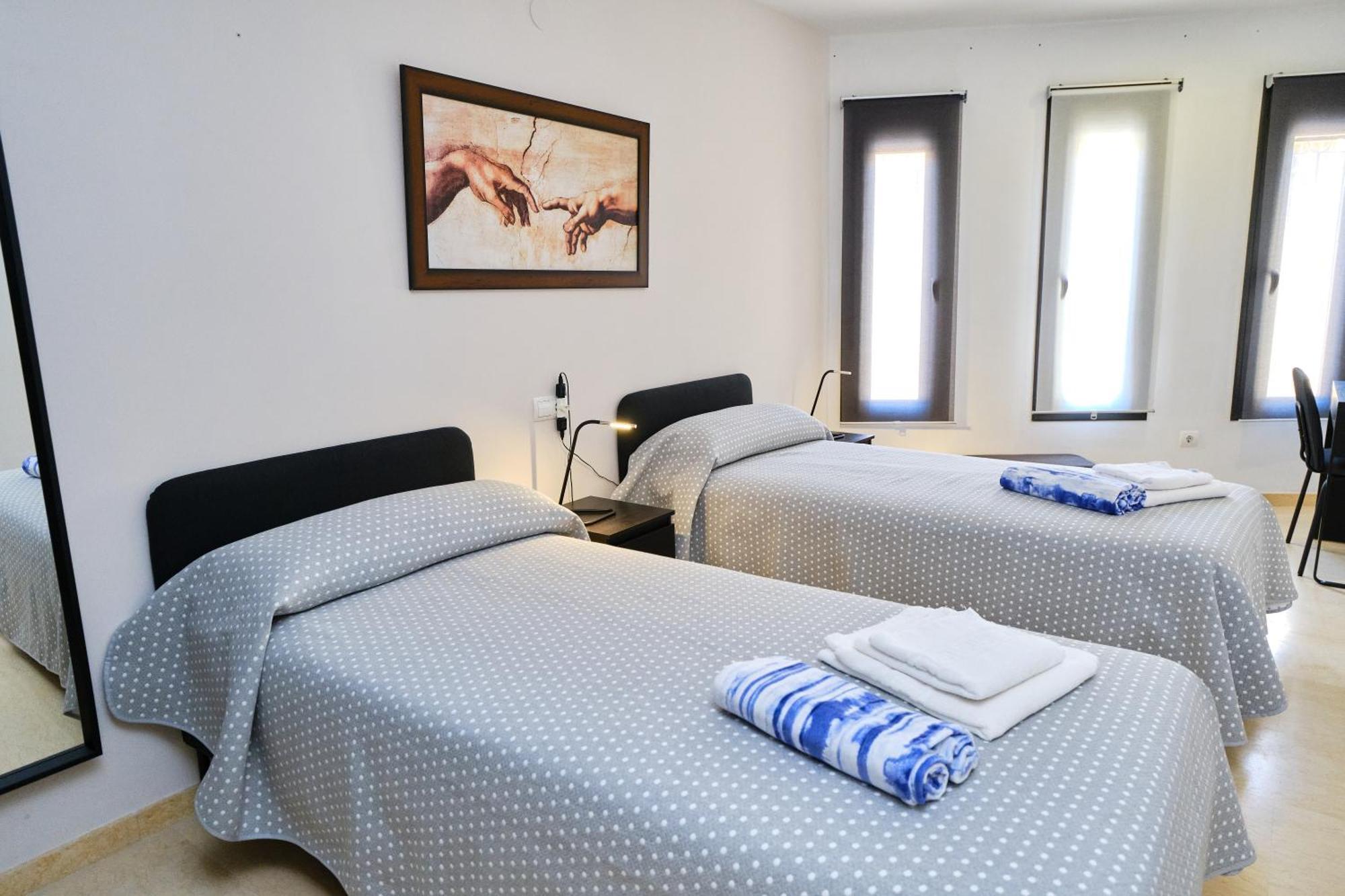 Habitaciones Pensadas Para Ti Фуэнхирола Экстерьер фото