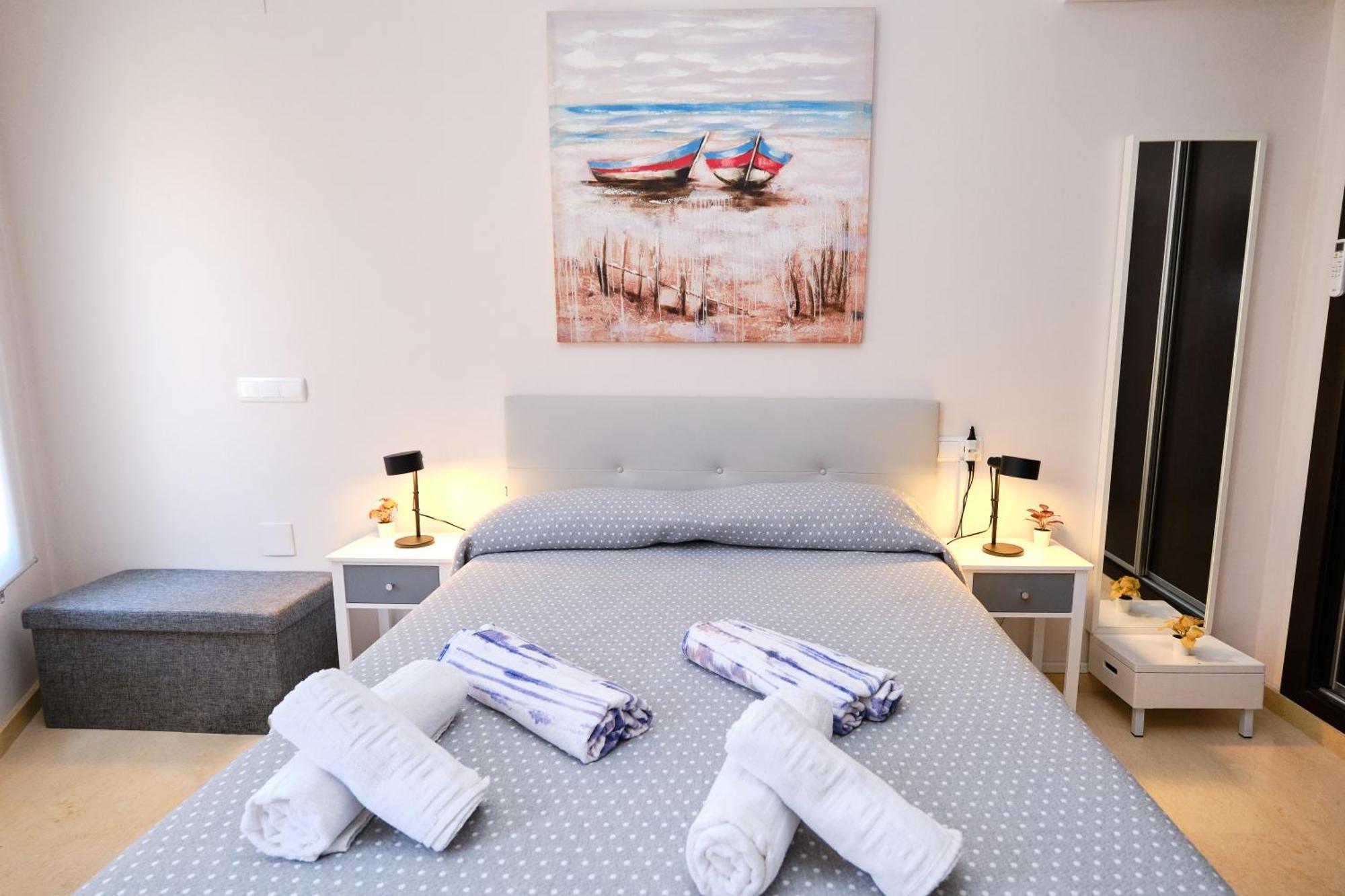 Habitaciones Pensadas Para Ti Фуэнхирола Экстерьер фото
