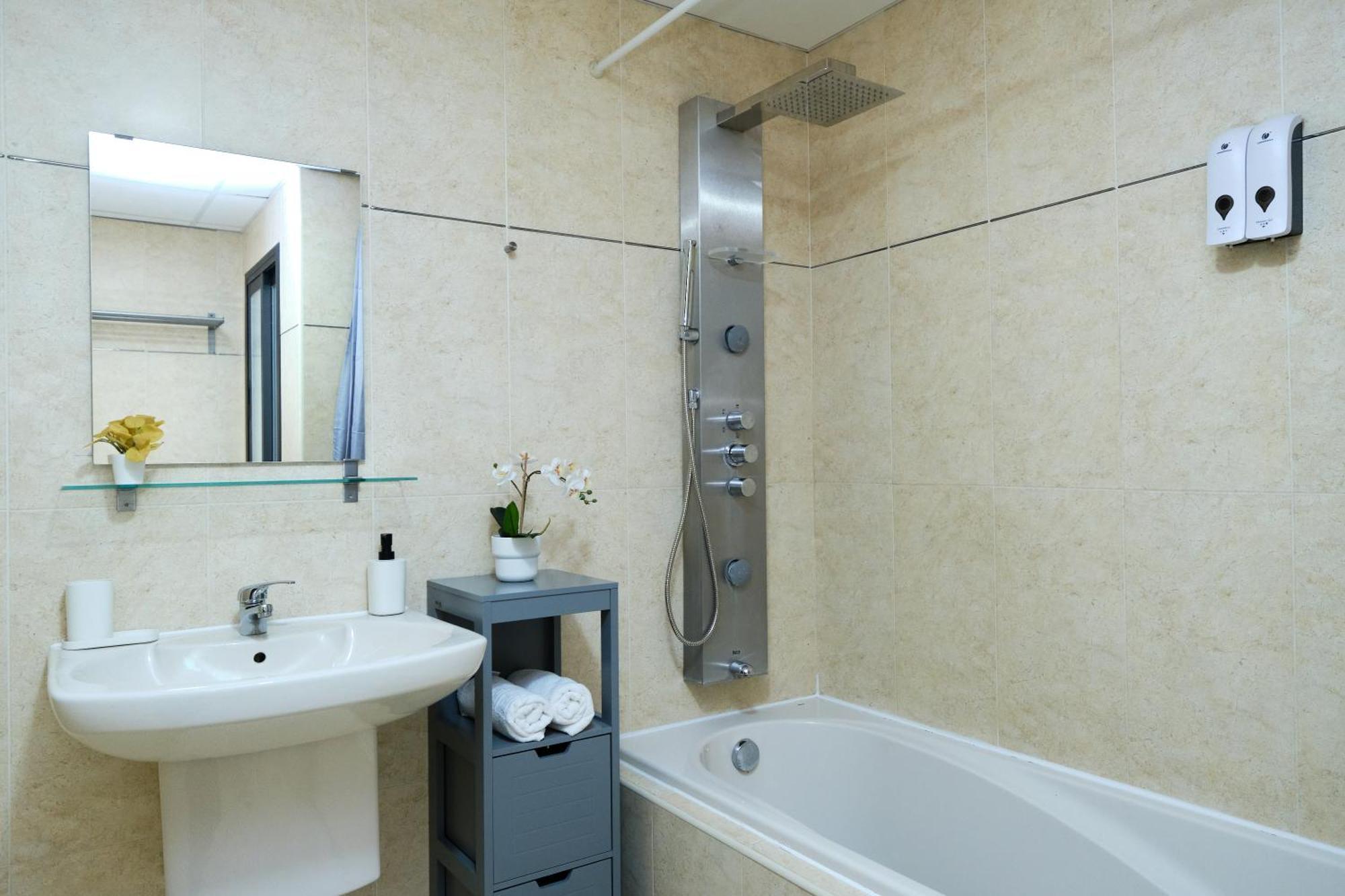 Habitaciones Pensadas Para Ti Фуэнхирола Экстерьер фото