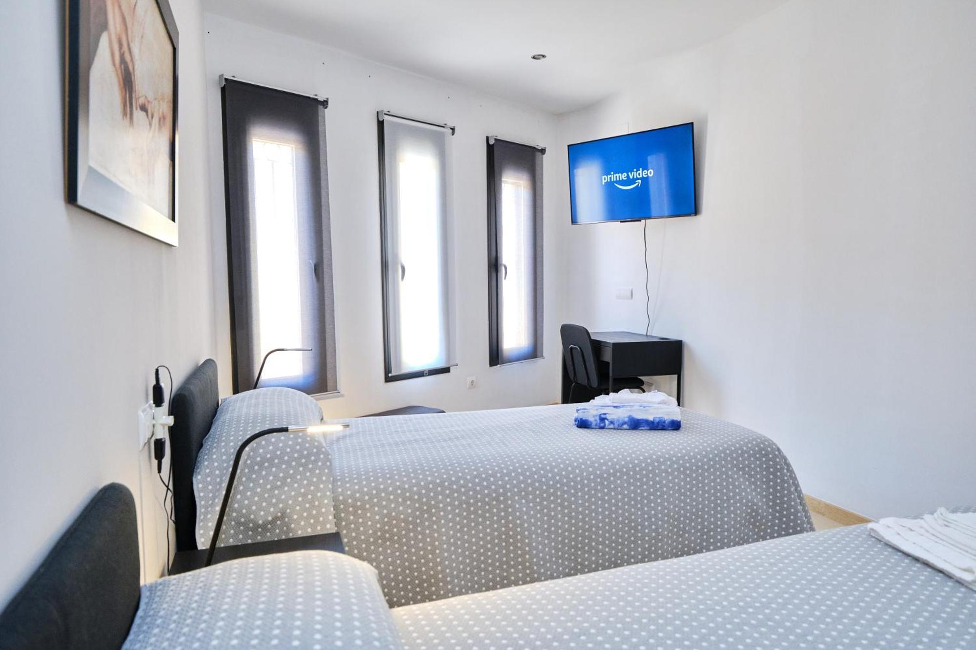 Habitaciones Pensadas Para Ti Фуэнхирола Экстерьер фото